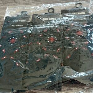 Steve Madden Black and Red Patterned Crew Socks 6 Pair